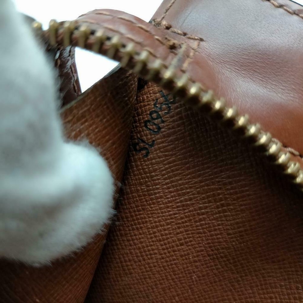 Authentic Louis Vuitton clutch homme - Picture 10 of 13